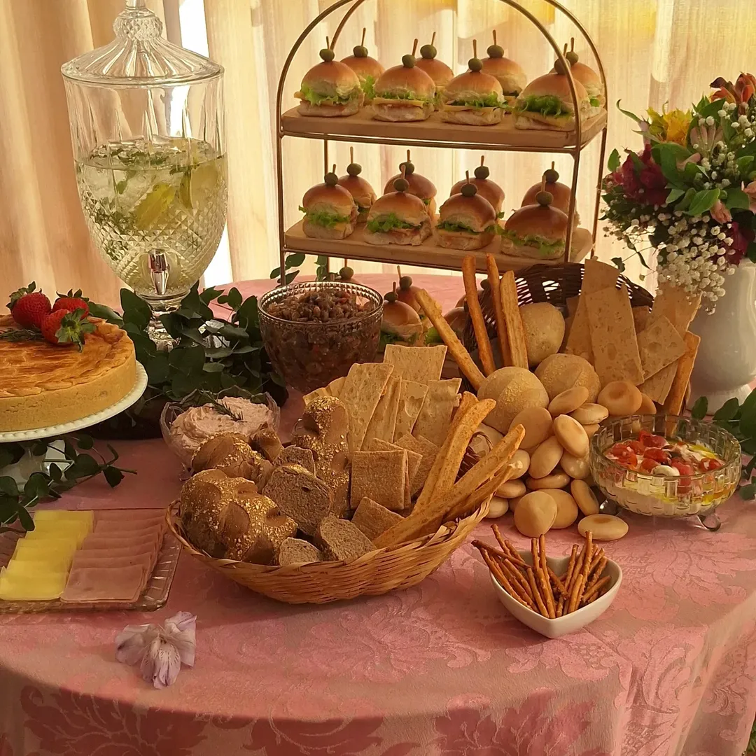 Decoração de evento com buffet completo